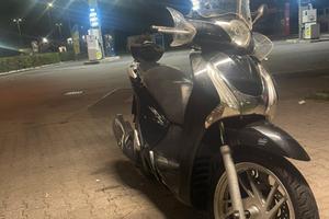 SH 150i ABS - 2013 parabrezza + bauletto