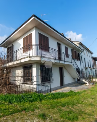 CASA INDIPENDENTE A CASTELLETTO MERLI