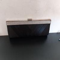 pochette elegante in raso