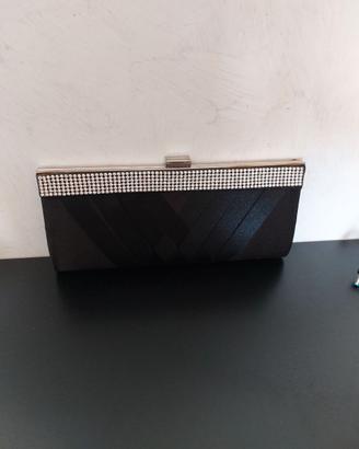 pochette elegante in raso