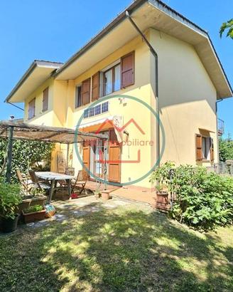 Villa di 100 m² con 4 locali e box auto a Marliana
