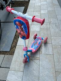 Monopattino spiderman