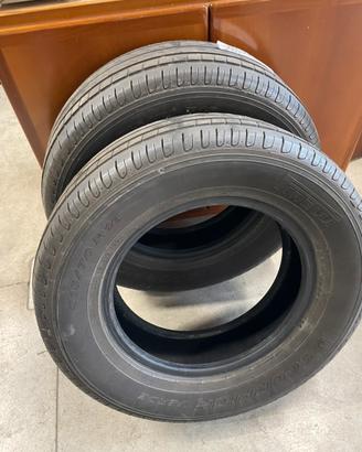 Pirelli 215 70 16 pneumatici