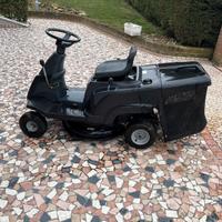 Trattorino tagliaerba
