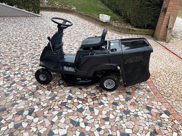 Trattorino tagliaerba