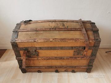 Antico baule  da viaggio epoca fine 800