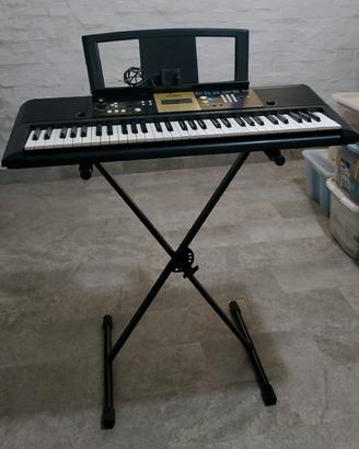 Tastiera Yamaha PSR E223 - YPT 220