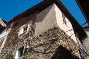 RUSTICO ALTA VALSASSINA Vendrongo frazione Noceno