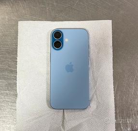 IPhone 17 azzurro opaco