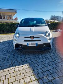 Auto 500 Abarth 695