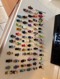 72 minifigure + 1 cavallo marrone LEGO •  + vari