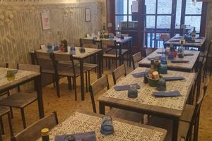 Attività / Licenza di 128 m² a Albenga