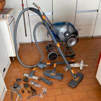 Aspirapolvere e macchina vapore professionale