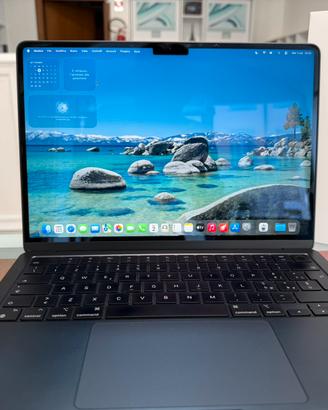 MacBook air 13 2024 M3 8GB/256GB CON GARANZIA