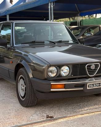ALFA ROMEO Alfetta 2.0i Quadrifoglio Oro