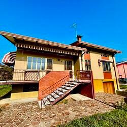 VILLA SINGOLA NEL CUORE DI FIUME VENETO