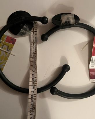 Due porta asciugamani in ferro battuto