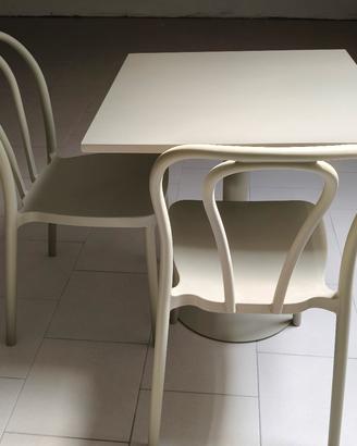 Set tavolino e due sedie per balcone Sklum