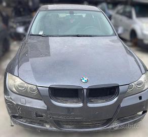 RICAMBI USATI AUTO BMW Serie 3 E90 Berlina 43872 2