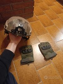 elmetto tattico swat softair  e guanti tattici 