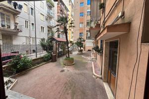 2 LOCALI A CASTELLAMMARE DI STABIA