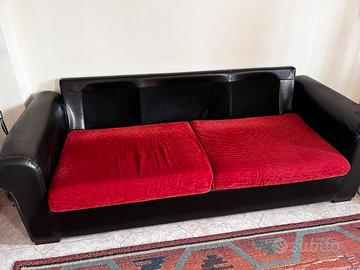 Divano Marrone e Rosso