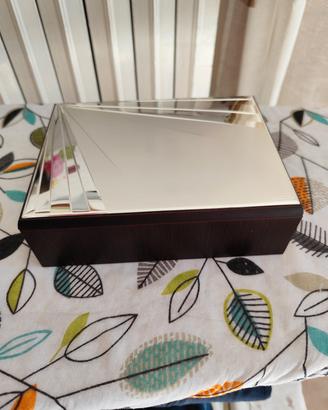 Scatola Portagioie in legno e argento silver