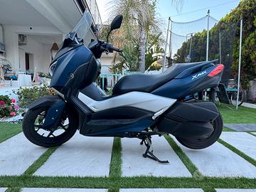 Yamaha XMAX 300