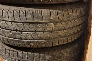 Gomme da Carico 215 65 16c 