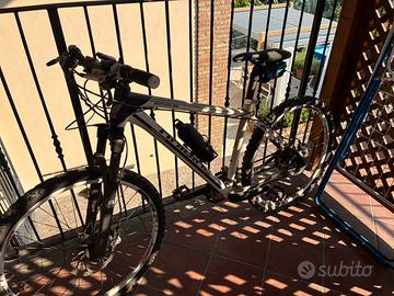 BICICLETTA MTB AMMORTIZZATA