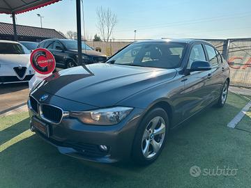 BMW 320 D*BERLINA*LUXURY*NAVI*PELLE*PDC*BLUETOOTH*