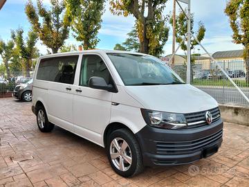 Transporter Kombi 9 posti
