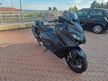scooter Tmax  560 