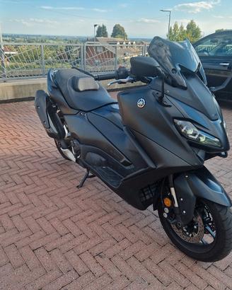 scooter Tmax  560 