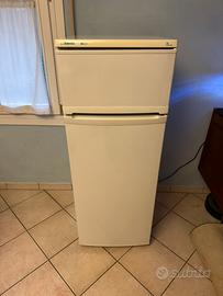Frigorifero Iberna con freezer