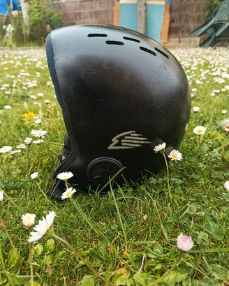 Casco Gath tg. L kitesurf surf wing 