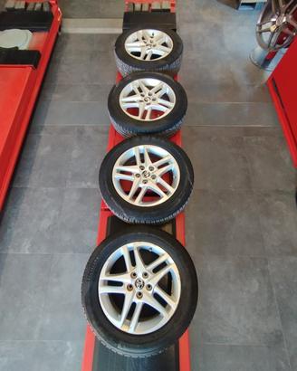 Cerchi e pneumatici Toyota CHR 17 pollici usati