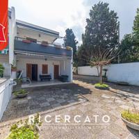 Graziosa Villetta a Schiera a pochi passi dal mare