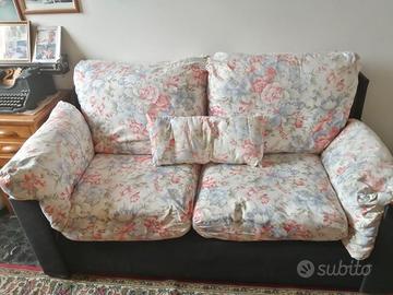 Divanetto 2 Posti in Tessuto Sfoderabile – Usato i