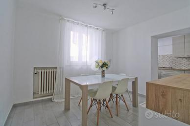 3 LOCALI A CASTELFIDARDO