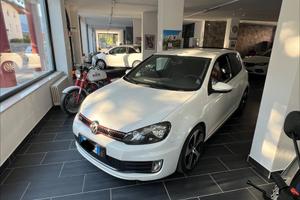 Volkswagen Golf GTI 2.0 TSI 3p.