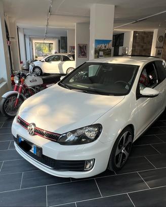 Volkswagen Golf GTI 2.0 TSI 3p.