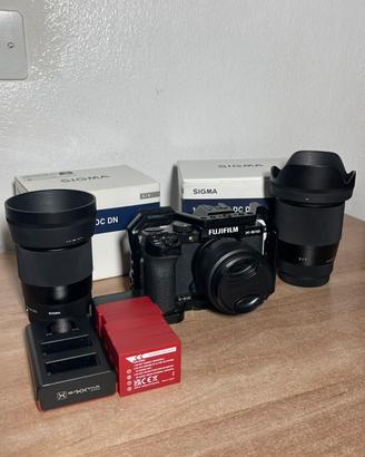 Fuji X-S10 + 3 obiettivi + monitor + cage