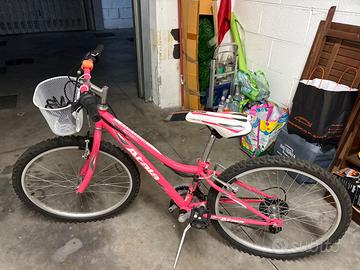 Bici sportiva da ragazzina