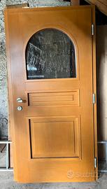 Portoncino da esterno in legno