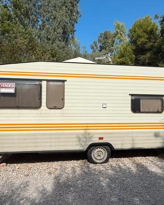 Roulotte + cucinotto + tenda in pvc