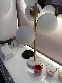 Lampada da tavolo