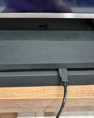 Playstation 4 slim