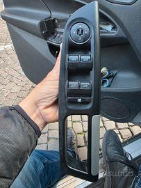 Mi servirebbe   Pulsantiera lato guida ford To