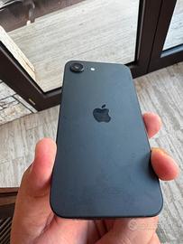 iPhone 16e